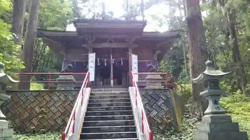 桜松神社の本殿