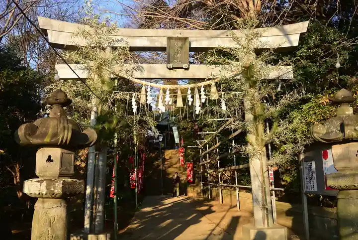諏訪神社の鳥居