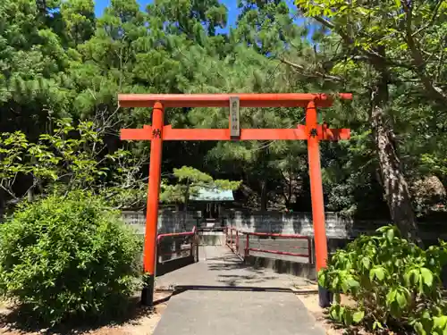 宇佐八幡神社の末社