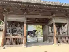 斑鳩寺の山門