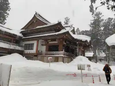 出羽神社(出羽三山神社)~三神合祭殿~の本殿・本堂