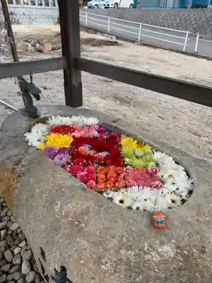金井神社の手水舎