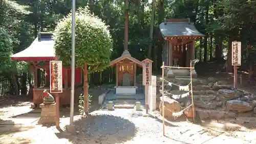 吉田杉山神社の末社・摂社