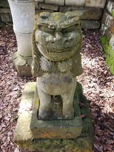 白山神社の狛犬