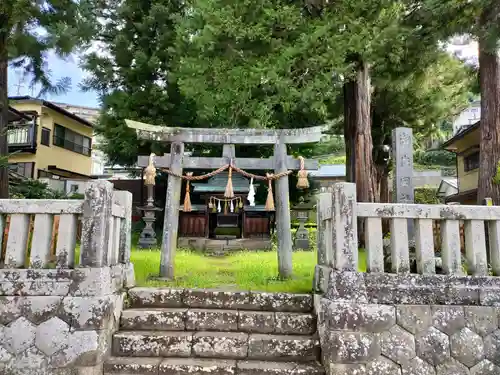 御作田社の鳥居