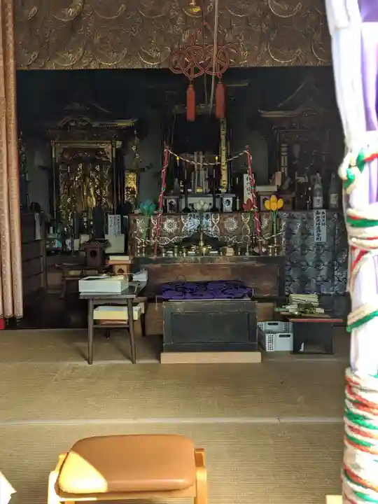 牛玉山観音寺の本殿・本堂