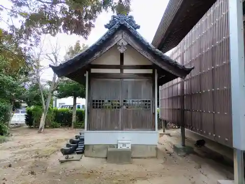 西小梛神明社（西小梛町）の末社・摂社