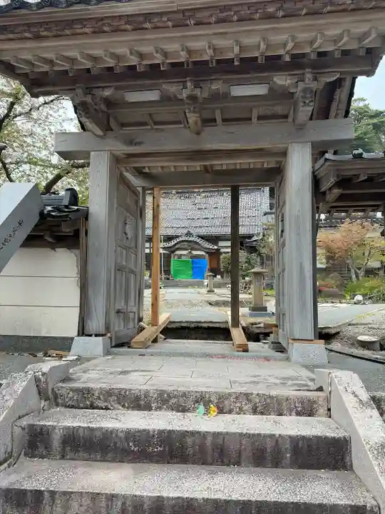 聖光寺の山門・神門