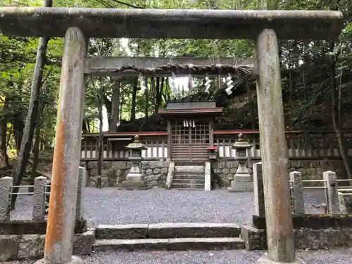 敢國神社の末社