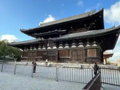東寺（教王護国寺）の{uncategorized: "未分類", other: "その他", undefined: "問題あり", building: "その他建物", grave: "お墓", sacred_gate: "鳥居", guardian: "狛犬", statue: "像", buddha: "仏像", history: "歴史", nature: "自然", garden: "庭園", animal: "動物", pagoda: "塔", temizu: "手水舎", mountain_gate: "山門・神門", sanctuary: "本殿・本堂", subordinate: "末社・摂社", art: "芸術", scenery: "景色", jizo: "地蔵", ema: "絵馬", goshuin: "御朱印", omikuji: "おみくじ", items: "授与品その他", amulet: "お守り", goshuincho: "御朱印帳", eats: "食事", festival: "お祭り", votive_dance: "神楽", shichigosan: "七五三参", wedding: "結婚式", experience: "体験その他", initially: "初詣", around: "周辺", anti_infection: "感染症対策"}
