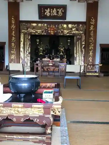 了春寺の本殿・本堂