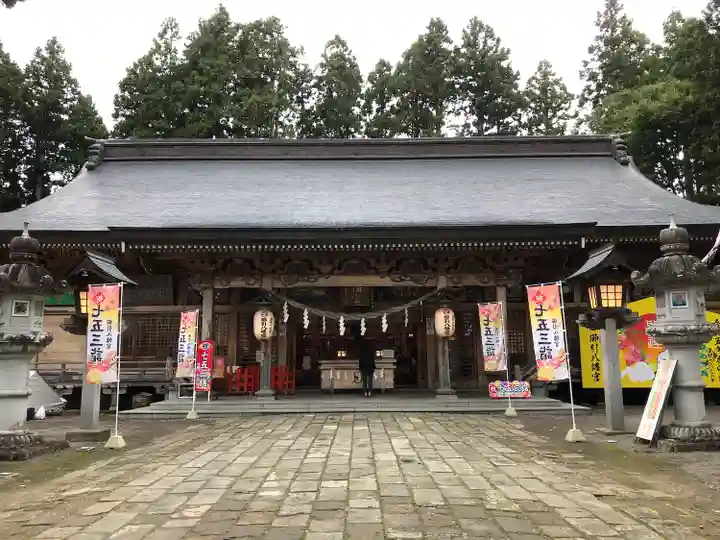 櫛引八幡宮の本殿・本堂