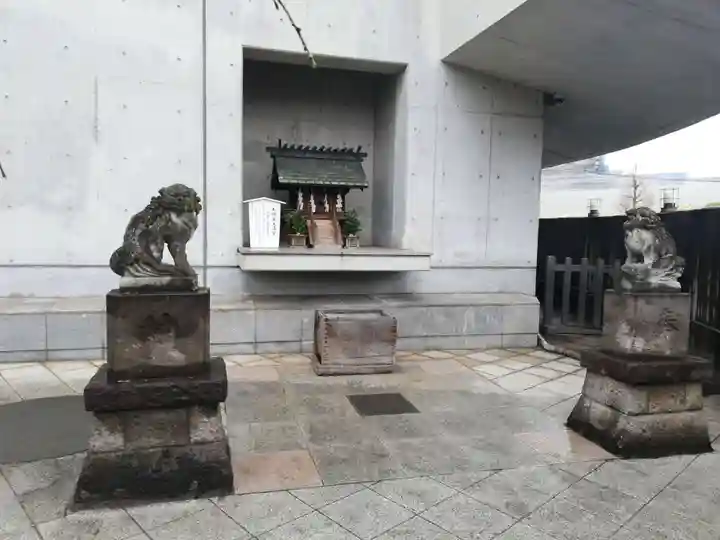 北谷稲荷神社の末社・摂社