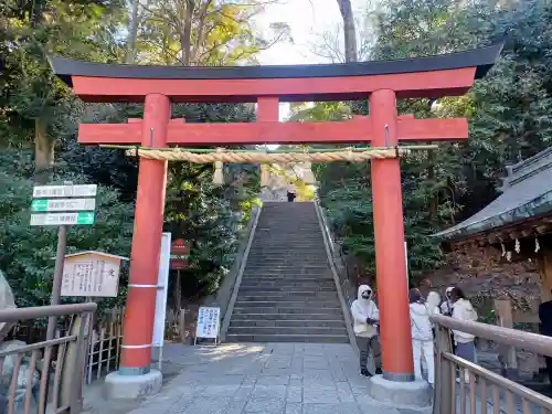 鶴岡八幡宮の{uncategorized: "未分類", other: "その他", undefined: "問題あり", building: "その他建物", grave: "お墓", sacred_gate: "鳥居", guardian: "狛犬", statue: "像", buddha: "仏像", history: "歴史", nature: "自然", garden: "庭園", animal: "動物", pagoda: "塔", temizu: "手水舎", mountain_gate: "山門・神門", sanctuary: "本殿・本堂", subordinate: "末社・摂社", art: "芸術", scenery: "景色", jizo: "地蔵", ema: "絵馬", goshuin: "御朱印", omikuji: "おみくじ", items: "授与品その他", amulet: "お守り", goshuincho: "御朱印帳", eats: "食事", festival: "お祭り", votive_dance: "神楽", shichigosan: "七五三参", wedding: "結婚式", experience: "体験その他", initially: "初詣", around: "周辺", anti_infection: "感染症対策"}
