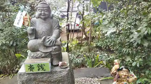 麻賀多神社の像