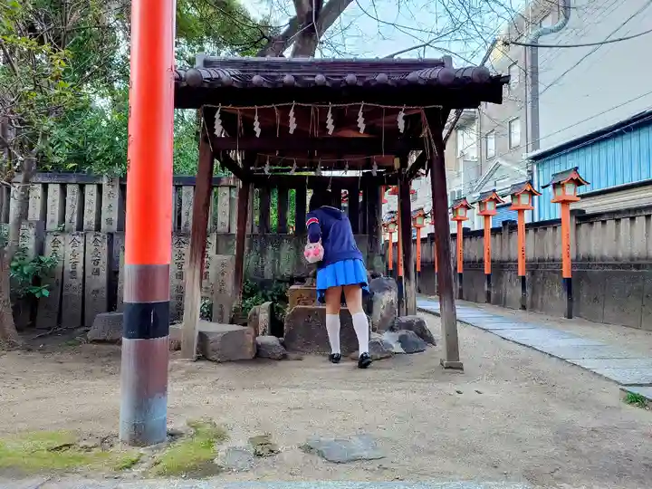 赤土稲荷大明神の手水舎