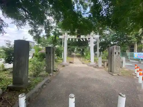 岡氷川神社の鳥居