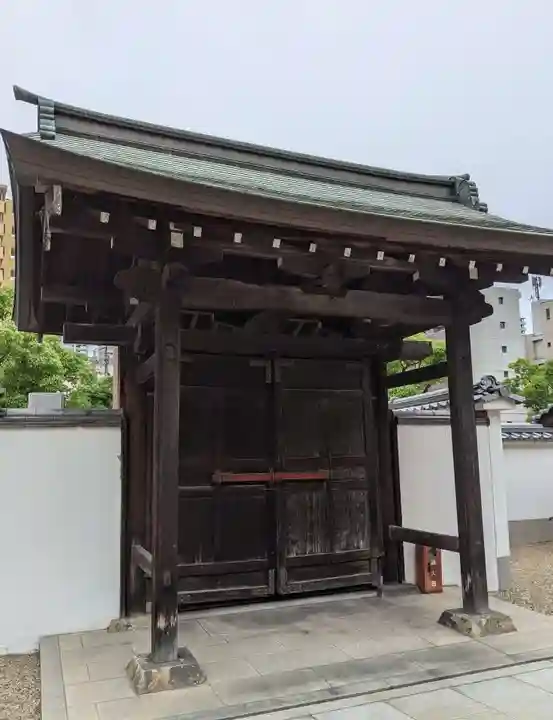 鶴満寺の山門・神門