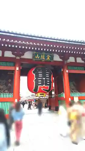 浅草寺の山門・神門