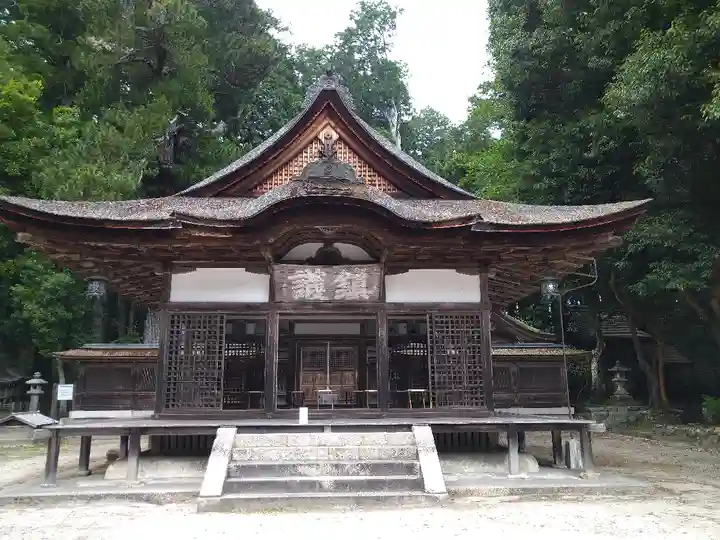 油日神社の本殿・本堂