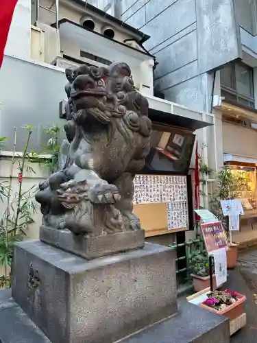 烏森神社の{uncategorized: "未分類", other: "その他", undefined: "問題あり", building: "その他建物", grave: "お墓", sacred_gate: "鳥居", guardian: "狛犬", statue: "像", buddha: "仏像", history: "歴史", nature: "自然", garden: "庭園", animal: "動物", pagoda: "塔", temizu: "手水舎", mountain_gate: "山門・神門", sanctuary: "本殿・本堂", subordinate: "末社・摂社", art: "芸術", scenery: "景色", jizo: "地蔵", ema: "絵馬", goshuin: "御朱印", omikuji: "おみくじ", items: "授与品その他", amulet: "お守り", goshuincho: "御朱印帳", eats: "食事", festival: "お祭り", votive_dance: "神楽", shichigosan: "七五三参", wedding: "結婚式", experience: "体験その他", initially: "初詣", around: "周辺", anti_infection: "感染症対策"}