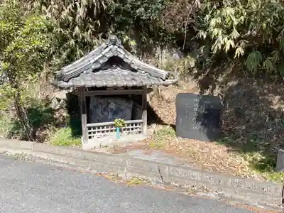 川尻地蔵磨崖仏(奈良県)