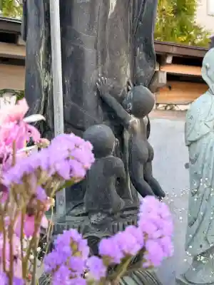 妙見寺の{uncategorized: "未分類", other: "その他", undefined: "問題あり", building: "その他建物", grave: "お墓", sacred_gate: "鳥居", guardian: "狛犬", statue: "像", buddha: "仏像", history: "歴史", nature: "自然", garden: "庭園", animal: "動物", pagoda: "塔", temizu: "手水舎", mountain_gate: "山門・神門", sanctuary: "本殿・本堂", subordinate: "末社・摂社", art: "芸術", scenery: "景色", jizo: "地蔵", ema: "絵馬", goshuin: "御朱印", omikuji: "おみくじ", items: "授与品その他", amulet: "お守り", goshuincho: "御朱印帳", eats: "食事", festival: "お祭り", votive_dance: "神楽", shichigosan: "七五三参", wedding: "結婚式", experience: "体験その他", initially: "初詣", around: "周辺", anti_infection: "感染症対策"}
