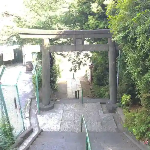 筑土八幡神社の鳥居