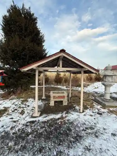 東野恵比須神社の{uncategorized: "未分類", other: "その他", undefined: "問題あり", building: "その他建物", grave: "お墓", sacred_gate: "鳥居", guardian: "狛犬", statue: "像", buddha: "仏像", history: "歴史", nature: "自然", garden: "庭園", animal: "動物", pagoda: "塔", temizu: "手水舎", mountain_gate: "山門・神門", sanctuary: "本殿・本堂", subordinate: "末社・摂社", art: "芸術", scenery: "景色", jizo: "地蔵", ema: "絵馬", goshuin: "御朱印", omikuji: "おみくじ", items: "授与品その他", amulet: "お守り", goshuincho: "御朱印帳", eats: "食事", festival: "お祭り", votive_dance: "神楽", shichigosan: "七五三参", wedding: "結婚式", experience: "体験その他", initially: "初詣", around: "周辺", anti_infection: "感染症対策"}