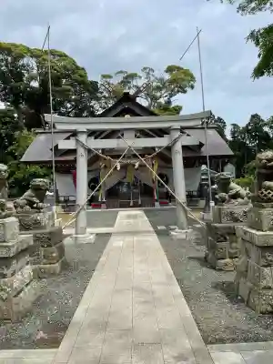 佐波波地祇神社の{uncategorized: "未分類", other: "その他", undefined: "問題あり", building: "その他建物", grave: "お墓", sacred_gate: "鳥居", guardian: "狛犬", statue: "像", buddha: "仏像", history: "歴史", nature: "自然", garden: "庭園", animal: "動物", pagoda: "塔", temizu: "手水舎", mountain_gate: "山門・神門", sanctuary: "本殿・本堂", subordinate: "末社・摂社", art: "芸術", scenery: "景色", jizo: "地蔵", ema: "絵馬", goshuin: "御朱印", omikuji: "おみくじ", items: "授与品その他", amulet: "お守り", goshuincho: "御朱印帳", eats: "食事", festival: "お祭り", votive_dance: "神楽", shichigosan: "七五三参", wedding: "結婚式", experience: "体験その他", initially: "初詣", around: "周辺", anti_infection: "感染症対策"}