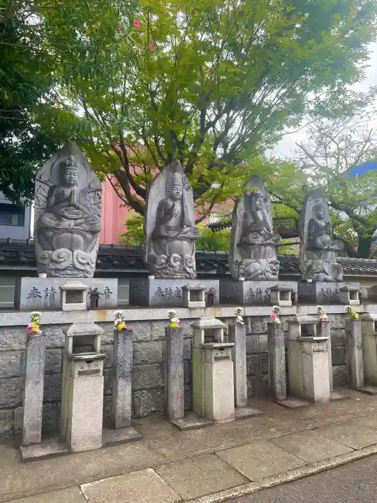 北向山不動院の{uncategorized: "未分類", other: "その他", undefined: "問題あり", building: "その他建物", grave: "お墓", sacred_gate: "鳥居", guardian: "狛犬", statue: "像", buddha: "仏像", history: "歴史", nature: "自然", garden: "庭園", animal: "動物", pagoda: "塔", temizu: "手水舎", mountain_gate: "山門・神門", sanctuary: "本殿・本堂", subordinate: "末社・摂社", art: "芸術", scenery: "景色", jizo: "地蔵", ema: "絵馬", goshuin: "御朱印", omikuji: "おみくじ", items: "授与品その他", amulet: "お守り", goshuincho: "御朱印帳", eats: "食事", festival: "お祭り", votive_dance: "神楽", shichigosan: "七五三参", wedding: "結婚式", experience: "体験その他", initially: "初詣", around: "周辺", anti_infection: "感染症対策"}