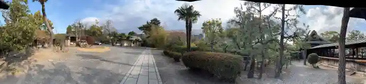 豊国神社の{uncategorized: "未分類", other: "その他", undefined: "問題あり", building: "その他建物", grave: "お墓", sacred_gate: "鳥居", guardian: "狛犬", statue: "像", buddha: "仏像", history: "歴史", nature: "自然", garden: "庭園", animal: "動物", pagoda: "塔", temizu: "手水舎", mountain_gate: "山門・神門", sanctuary: "本殿・本堂", subordinate: "末社・摂社", art: "芸術", scenery: "景色", jizo: "地蔵", ema: "絵馬", goshuin: "御朱印", omikuji: "おみくじ", items: "授与品その他", amulet: "お守り", goshuincho: "御朱印帳", eats: "食事", festival: "お祭り", votive_dance: "神楽", shichigosan: "七五三参", wedding: "結婚式", experience: "体験その他", initially: "初詣", around: "周辺", anti_infection: "感染症対策"}