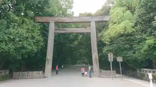 熱田神宮の鳥居