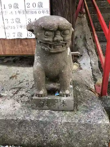 諏訪神社の狛犬