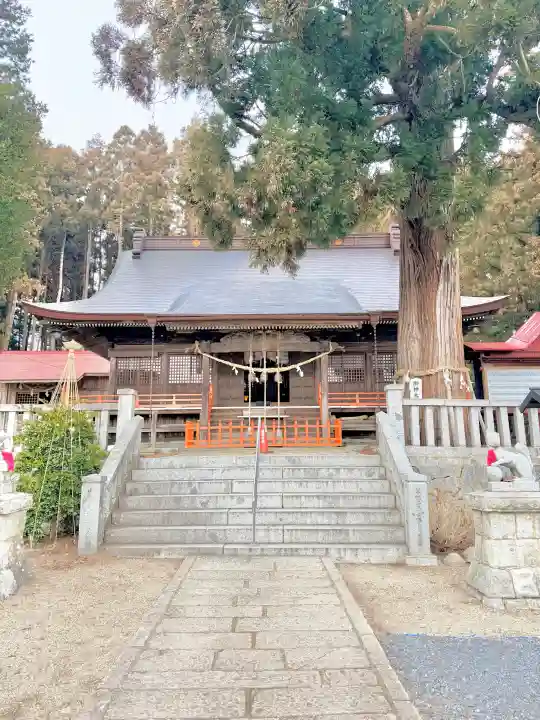 鼬幣稲荷神社の{uncategorized: "未分類", other: "その他", undefined: "問題あり", building: "その他建物", grave: "お墓", sacred_gate: "鳥居", guardian: "狛犬", statue: "像", buddha: "仏像", history: "歴史", nature: "自然", garden: "庭園", animal: "動物", pagoda: "塔", temizu: "手水舎", mountain_gate: "山門・神門", sanctuary: "本殿・本堂", subordinate: "末社・摂社", art: "芸術", scenery: "景色", jizo: "地蔵", ema: "絵馬", goshuin: "御朱印", omikuji: "おみくじ", items: "授与品その他", amulet: "お守り", goshuincho: "御朱印帳", eats: "食事", festival: "お祭り", votive_dance: "神楽", shichigosan: "七五三参", wedding: "結婚式", experience: "体験その他", initially: "初詣", around: "周辺", anti_infection: "感染症対策"}