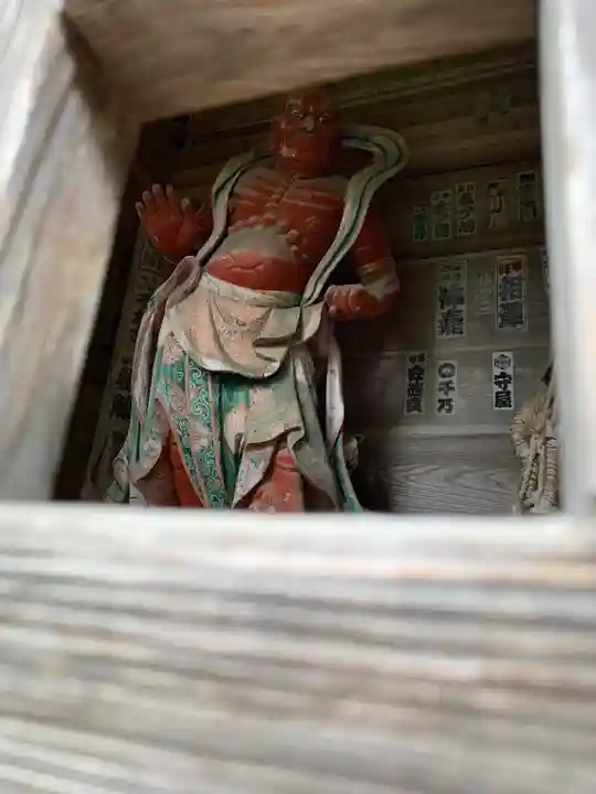 宝珠山 立石寺の山門・神門