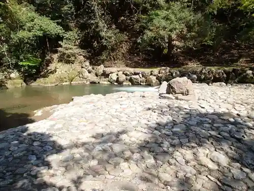 興成神社（東大寺境内社）の庭園