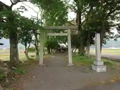 諏訪神社の鳥居