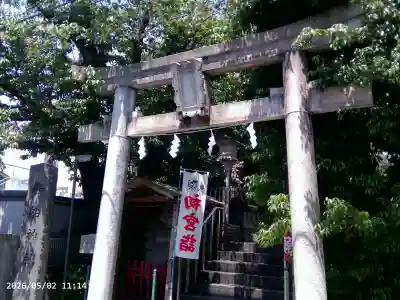 品川貴船神社の{uncategorized: "未分類", other: "その他", undefined: "問題あり", building: "その他建物", grave: "お墓", sacred_gate: "鳥居", guardian: "狛犬", statue: "像", buddha: "仏像", history: "歴史", nature: "自然", garden: "庭園", animal: "動物", pagoda: "塔", temizu: "手水舎", mountain_gate: "山門・神門", sanctuary: "本殿・本堂", subordinate: "末社・摂社", art: "芸術", scenery: "景色", jizo: "地蔵", ema: "絵馬", goshuin: "御朱印", omikuji: "おみくじ", items: "授与品その他", amulet: "お守り", goshuincho: "御朱印帳", eats: "食事", festival: "お祭り", votive_dance: "神楽", shichigosan: "七五三参", wedding: "結婚式", experience: "体験その他", initially: "初詣", around: "周辺", anti_infection: "感染症対策"}