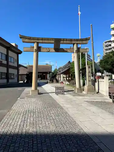 鶴見神社の鳥居