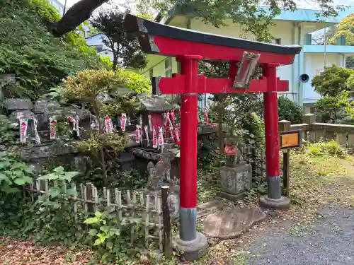貴船神社の{uncategorized: "未分類", other: "その他", undefined: "問題あり", building: "その他建物", grave: "お墓", sacred_gate: "鳥居", guardian: "狛犬", statue: "像", buddha: "仏像", history: "歴史", nature: "自然", garden: "庭園", animal: "動物", pagoda: "塔", temizu: "手水舎", mountain_gate: "山門・神門", sanctuary: "本殿・本堂", subordinate: "末社・摂社", art: "芸術", scenery: "景色", jizo: "地蔵", ema: "絵馬", goshuin: "御朱印", omikuji: "おみくじ", items: "授与品その他", amulet: "お守り", goshuincho: "御朱印帳", eats: "食事", festival: "お祭り", votive_dance: "神楽", shichigosan: "七五三参", wedding: "結婚式", experience: "体験その他", initially: "初詣", around: "周辺", anti_infection: "感染症対策"}