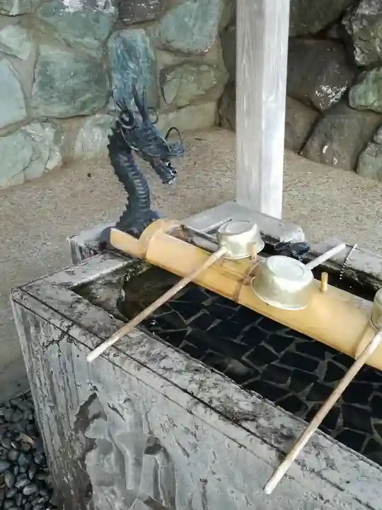 金ヶ作熊野神社の手水舎