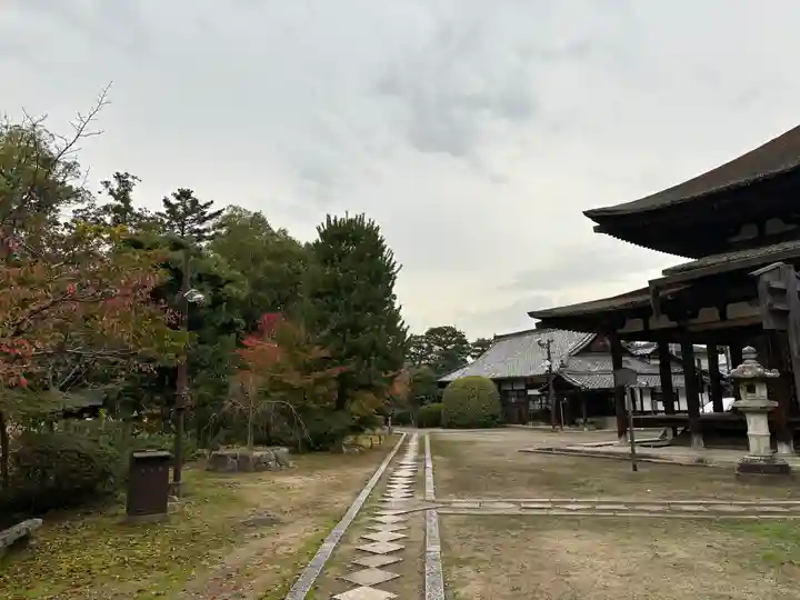 法界寺(日野薬師)のその他建物