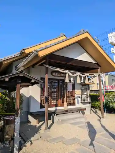 出雲大神宮の{uncategorized: "未分類", other: "その他", undefined: "問題あり", building: "その他建物", grave: "お墓", sacred_gate: "鳥居", guardian: "狛犬", statue: "像", buddha: "仏像", history: "歴史", nature: "自然", garden: "庭園", animal: "動物", pagoda: "塔", temizu: "手水舎", mountain_gate: "山門・神門", sanctuary: "本殿・本堂", subordinate: "末社・摂社", art: "芸術", scenery: "景色", jizo: "地蔵", ema: "絵馬", goshuin: "御朱印", omikuji: "おみくじ", items: "授与品その他", amulet: "お守り", goshuincho: "御朱印帳", eats: "食事", festival: "お祭り", votive_dance: "神楽", shichigosan: "七五三参", wedding: "結婚式", experience: "体験その他", initially: "初詣", around: "周辺", anti_infection: "感染症対策"}