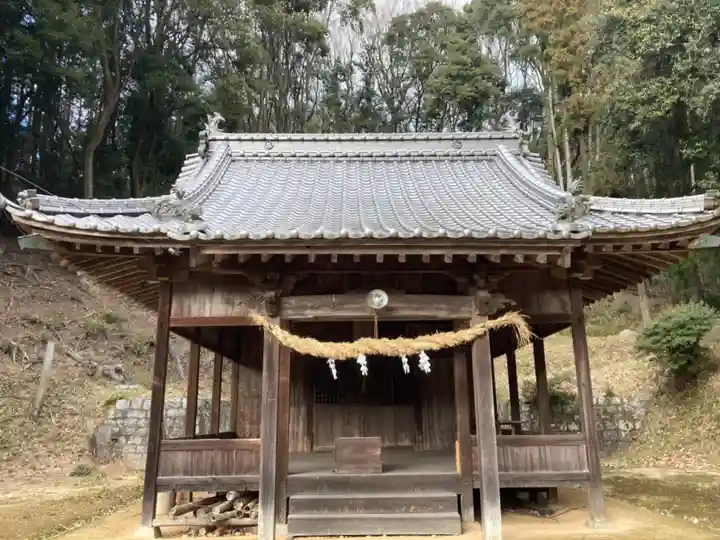 籠御前社の本殿・本堂