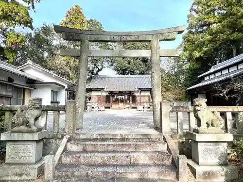 関神社の鳥居