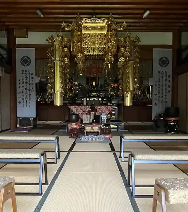 万尺寺の本殿・本堂