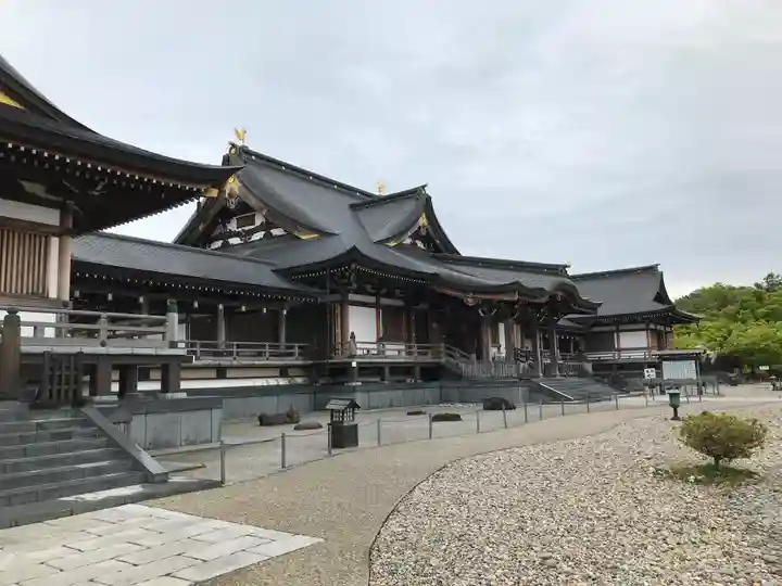 倶利迦羅不動寺鳳凰殿の本殿・本堂