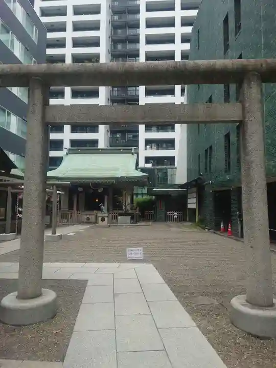 宮益御嶽神社の鳥居