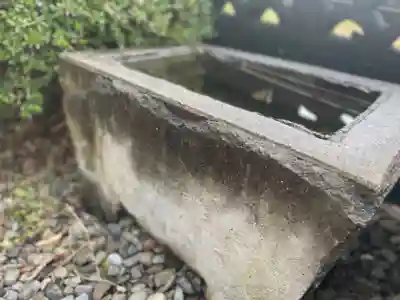 御嶽神社  （上溝本久）の手水舎